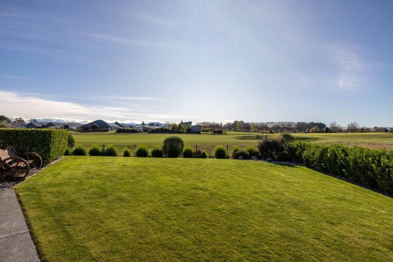 Photo of property in 18 Mara-kai Place, Pegasus, 7612