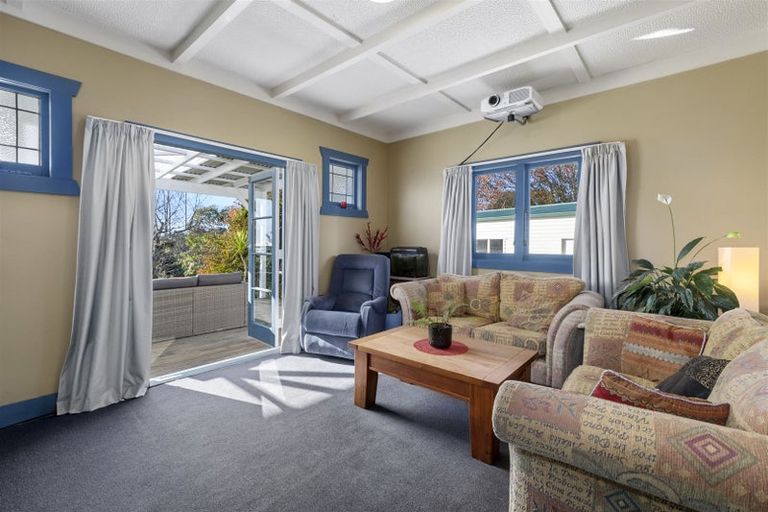 Photo of property in 12 Wade Place, Welcome Bay, Tauranga, 3175