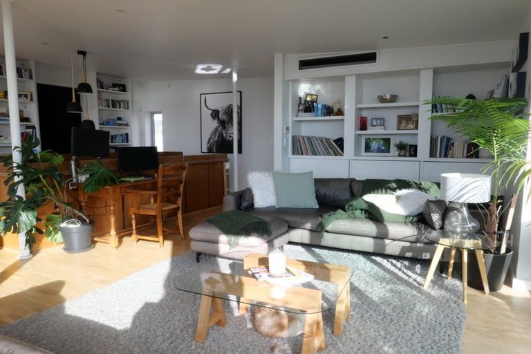 Photo of property in 4 Pa Road, Pukerua Bay, 5026