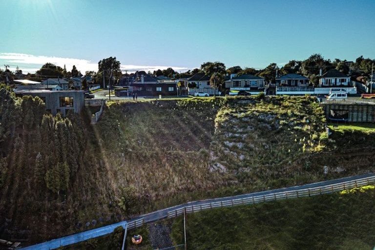 Photo of property in 284 Frankley Road, Ferndale, New Plymouth, 4310