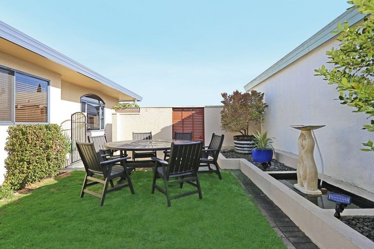 Photo of property in 33 Pembroke Street, Taradale, Napier, 4112