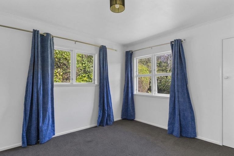 Photo of property in 18 Scenic Heights, Acacia Bay, Taupo, 3330