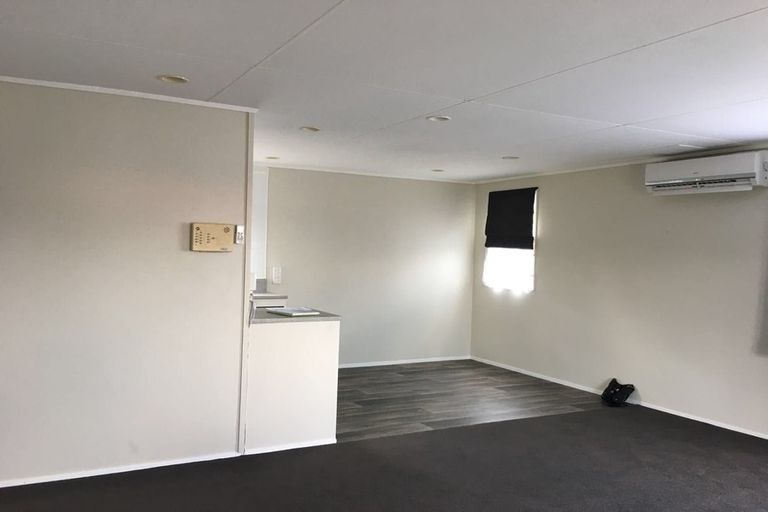 Photo of property in 30 Karen Crescent, Dinsdale, Hamilton, 3204