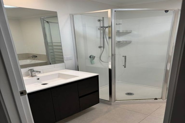 Photo of property in 13/1 Scott Road, Hobsonville, Auckland, 0616