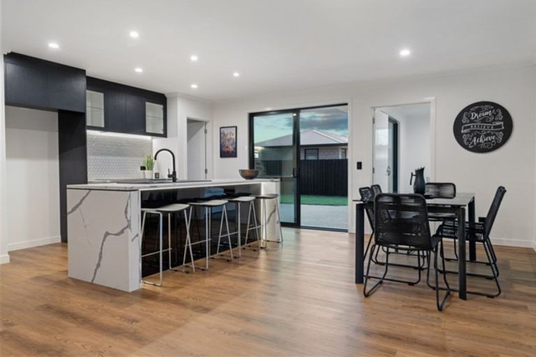 Photo of property in 10 Costello Drive, Ngatea, 3503