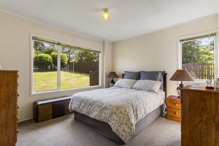 Photo of property in 30 Ganymede Place, Half Moon Bay, Auckland, 2012