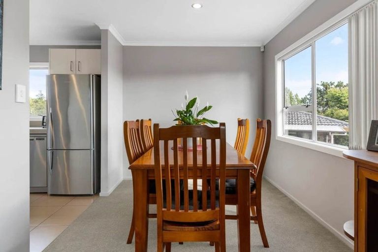 Photo of property in 152 Everglade Drive, Totara Heights, Auckland, 2105