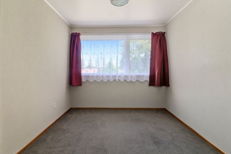 Photo of property in 1 Gifford Place, Utuhina, Rotorua, 3015