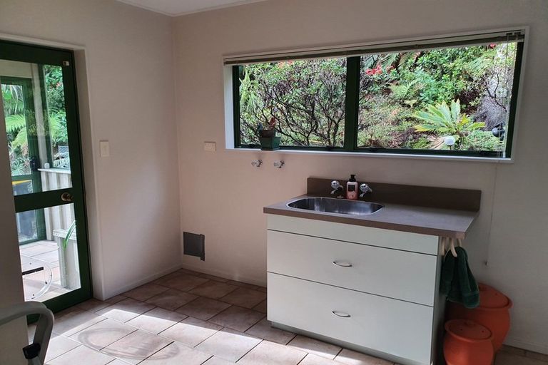 Photo of property in 19 Loris Place, Karoro, Greymouth, 7805