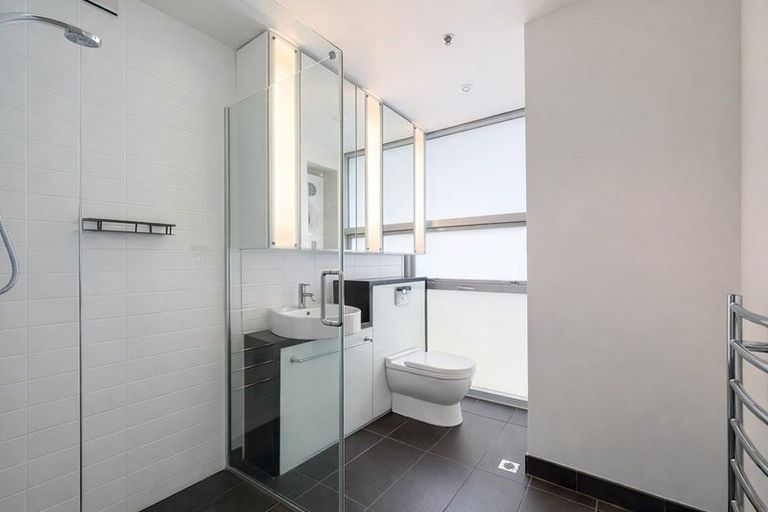 Photo of property in Summit Apartments, 5/184 Molesworth Street, Thorndon, Wellington, 6011