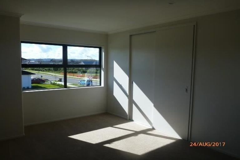 Photo of property in 32 Kaimanawa Road, Karaka, Papakura, 2113
