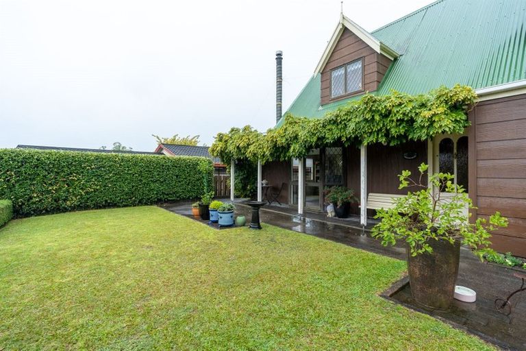 Photo of property in 35 Lachlan Drive, Dinsdale, Hamilton, 3204