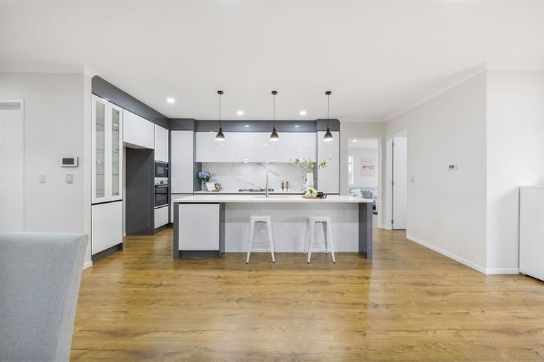 Photo of property in 93 Tir Conaill Avenue, Flat Bush, Auckland, 2019