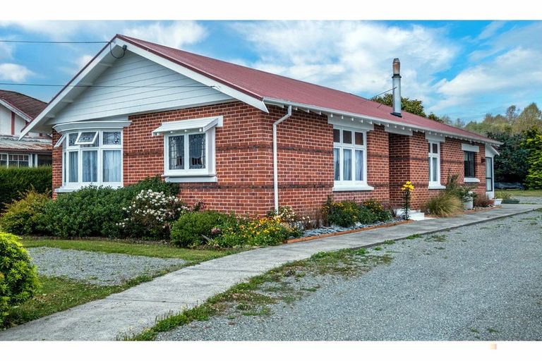 Photo of property in 22 Harris Street, Waimate, 7924