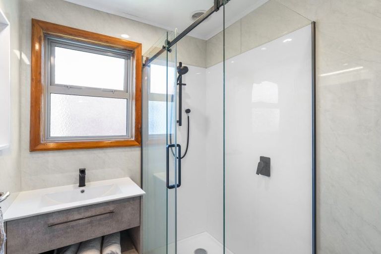 Photo of property in 6 Grenville Street, Levin, 5510