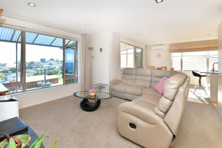 Photo of property in 92a Tiri Road, Manly, Whangaparaoa, 0930