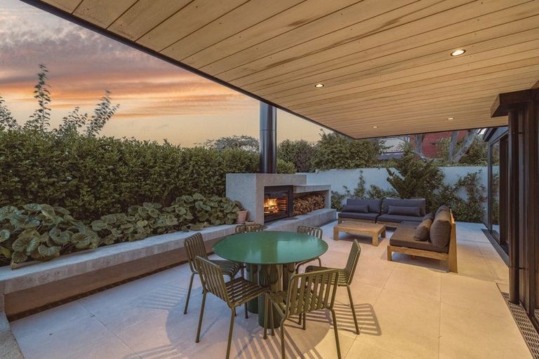 Photo of property in 8a Beachville Road, Redcliffs, Christchurch, 8081