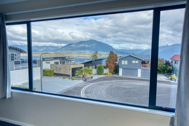 Photo of property in 9 Ranui Place, Moana, 7872