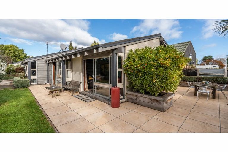 Photo of property in 156 Riverlaw Terrace, Saint Martins, Christchurch, 8022