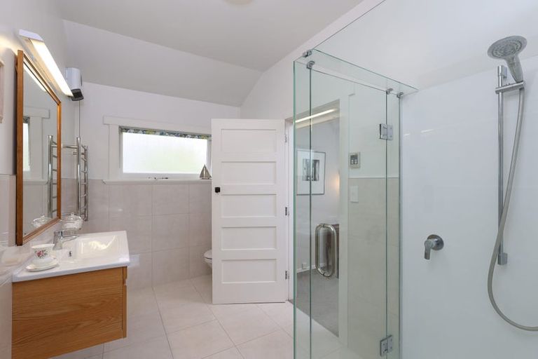 Photo of property in 11 Richmond Avenue, Nelson South, Nelson, 7010