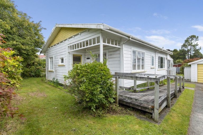 Photo of property in 22 Olivia Street, Stratford, 4332