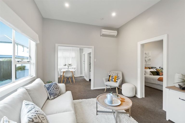 Photo of property in 51 Gresford Street, Edgeware, Christchurch, 8013