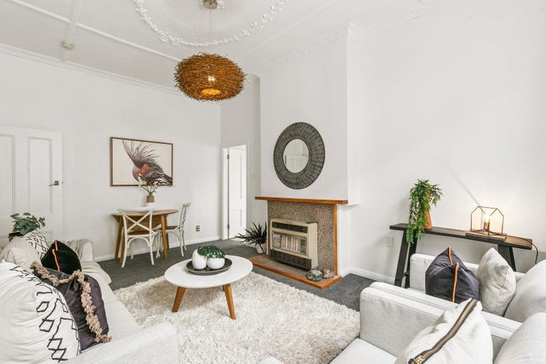 Photo of property in 5 Herald Terrace, Berhampore, Wellington, 6023