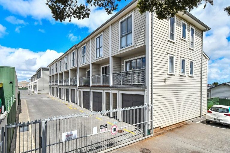 Photo of property in 11/289 Shirley Road, Papatoetoe, Auckland, 2025