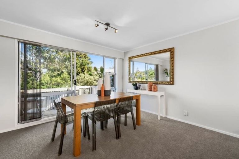 Photo of property in 1/3 Bronwyn Place, Torbay, Auckland, 0630