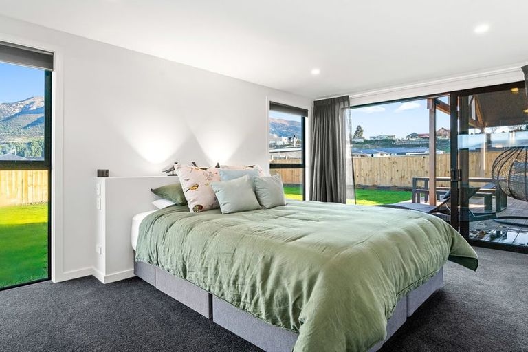 Photo of property in 3 Tomtit Crescent, Lake Hawea, Wanaka, 9382