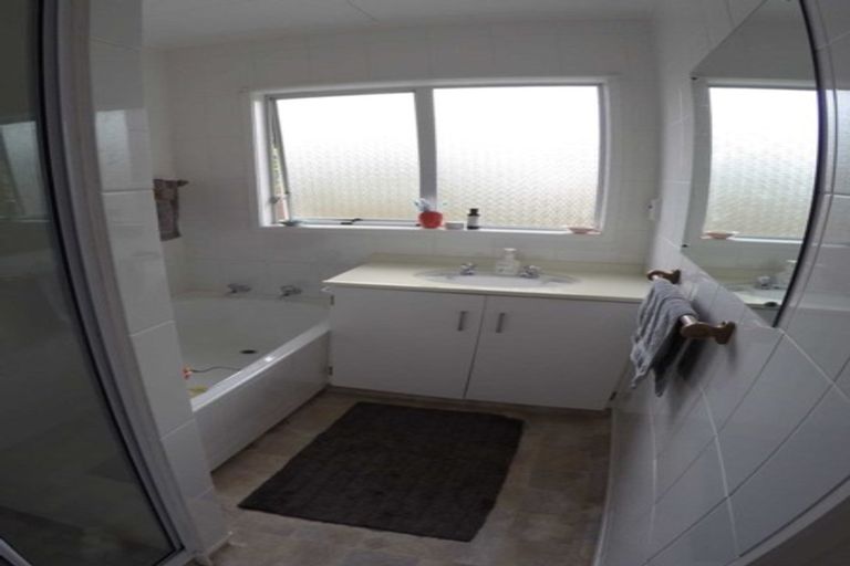 Photo of property in 113a Clevedon Road, Papakura, 2110