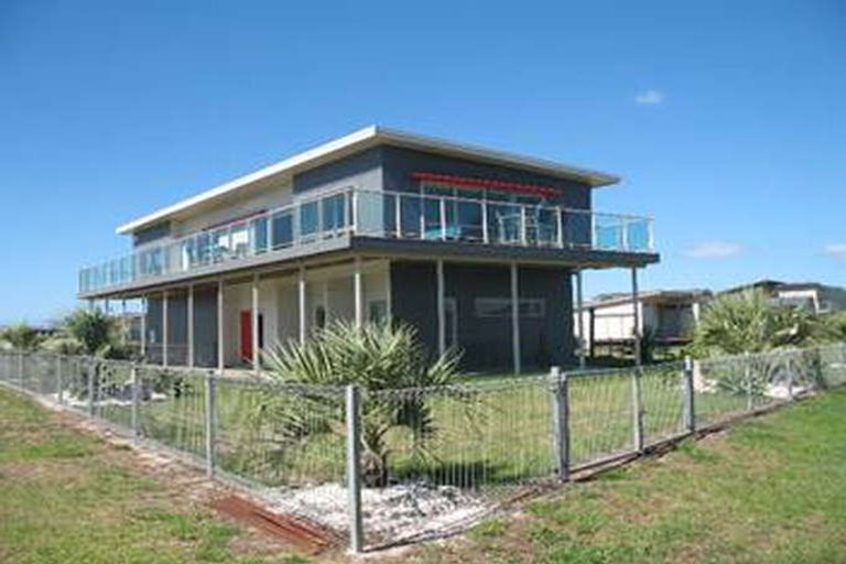 Photo of property in 116 Ti Kouka Crescent, Matarangi, Whitianga, 3592
