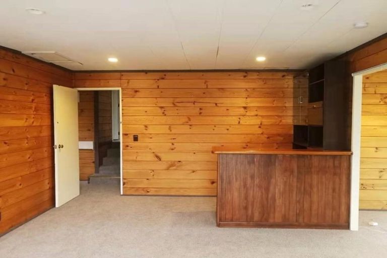 Photo of property in 37 Greenvalley Rise, Glenfield, Auckland, 0629