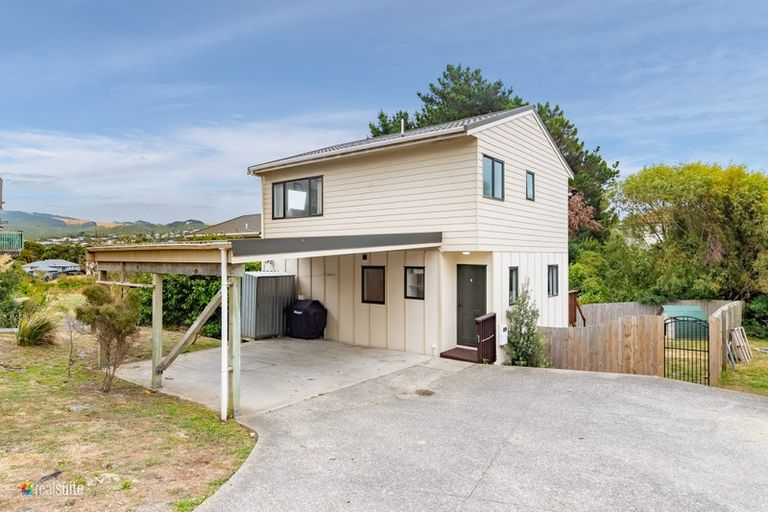 Photo of property in 26a Morere Street, Titahi Bay, Porirua, 5022