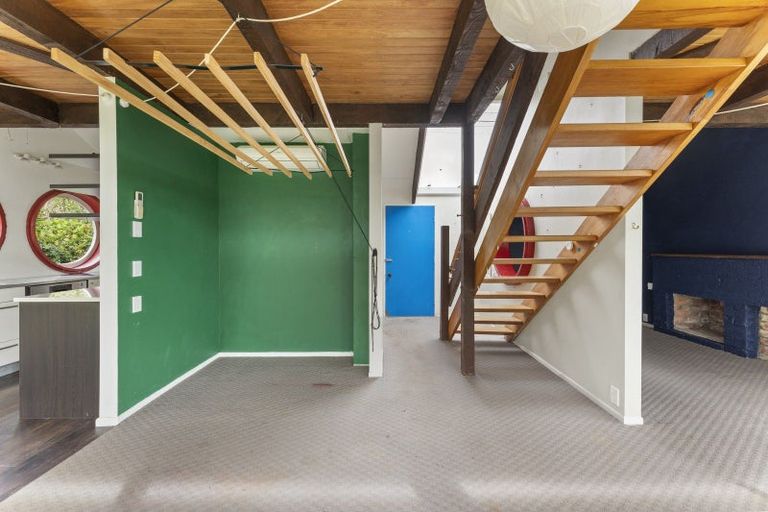 Photo of property in 23 Kotare Street, Waikanae, 5036