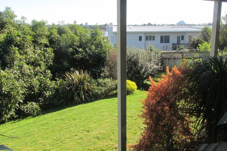 Photo of property in 17 Downing Place, Welcome Bay, Tauranga, 3112