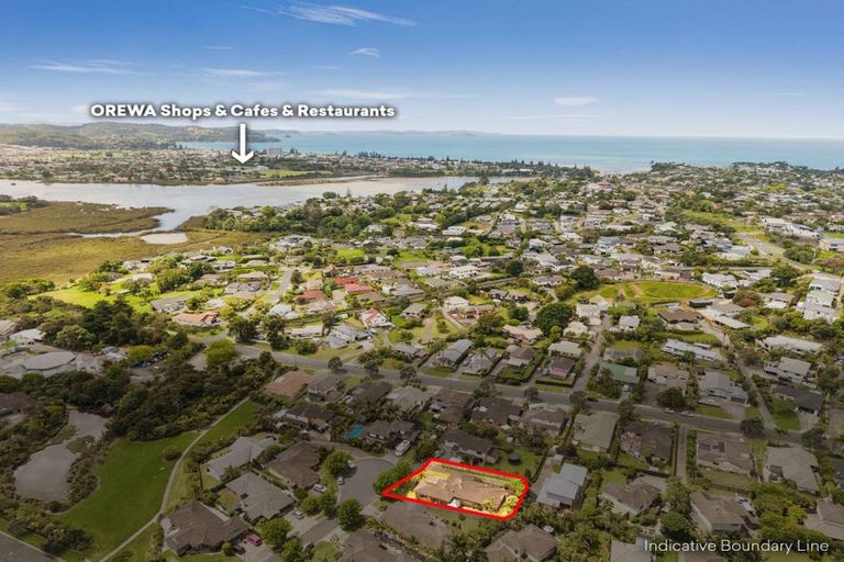 Photo of property in 8 Neaptide Close, Red Beach, 0932