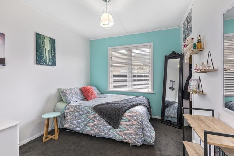 Photo of property in 3 Wright Street, Wainuiomata, Lower Hutt, 5014