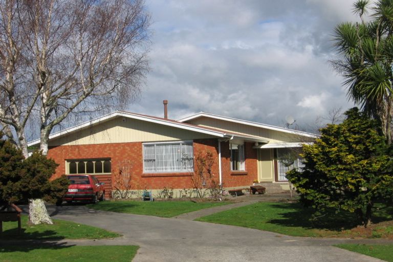 Photo of property in 10 Kapiti Place, Awapuni, Palmerston North, 4412