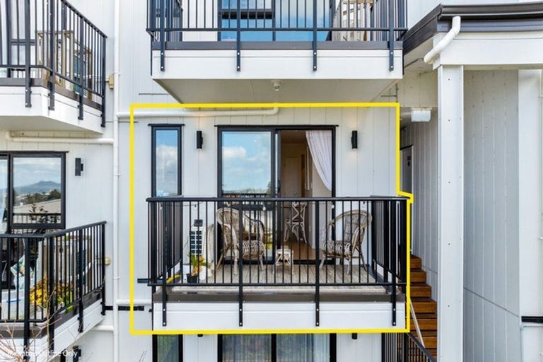 Photo of property in 103/318 Wairau Road, Glenfield, Auckland, 0629