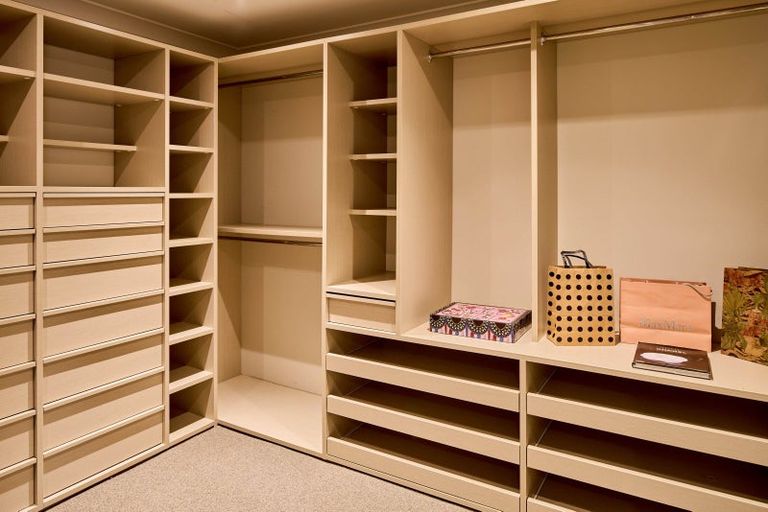 Photo of property in 5 Cheviot Road, Lowry Bay, Lower Hutt, 5013