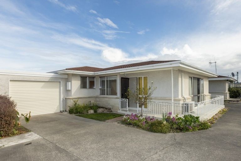 Photo of property in 2/89 Riverbend Road, Onekawa, Napier, 4110