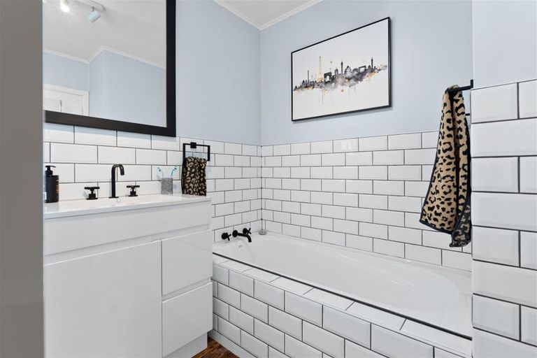 Photo of property in 55 Albert Street, Kawakawa, 0210