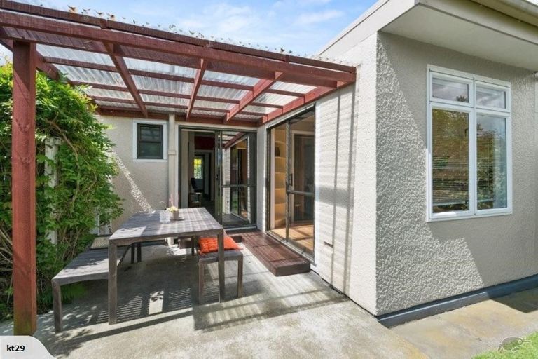 Photo of property in 161 Selwyn Street, Somerfield, Christchurch, 8024