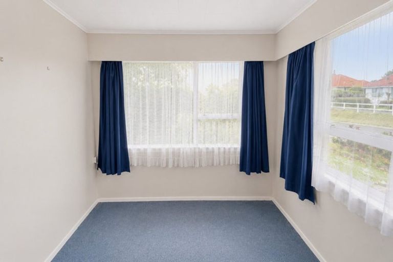 Photo of property in 118 Frankley Road, Frankleigh Park, New Plymouth, 4310