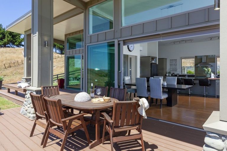 Photo of property in 187 Peka Peka Road, Peka Peka, Waikanae, 5391