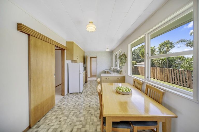 Photo of property in 14 Robert Allan Way, Pakuranga Heights, Auckland, 2010