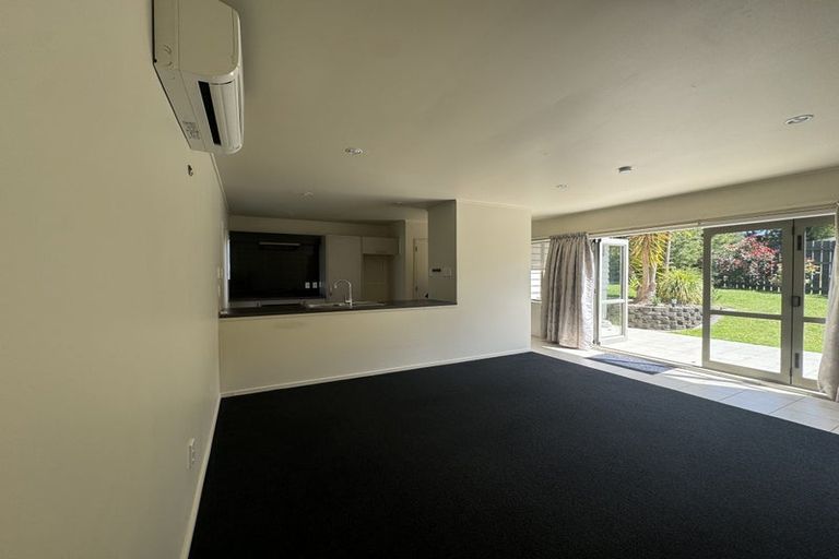 Photo of property in 2/2 Hatherlow Street, Glenfield, Auckland, 0629