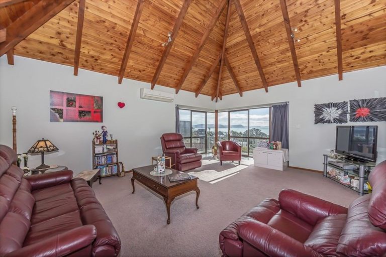 Photo of property in 4 Durness Place, Red Beach, 0932