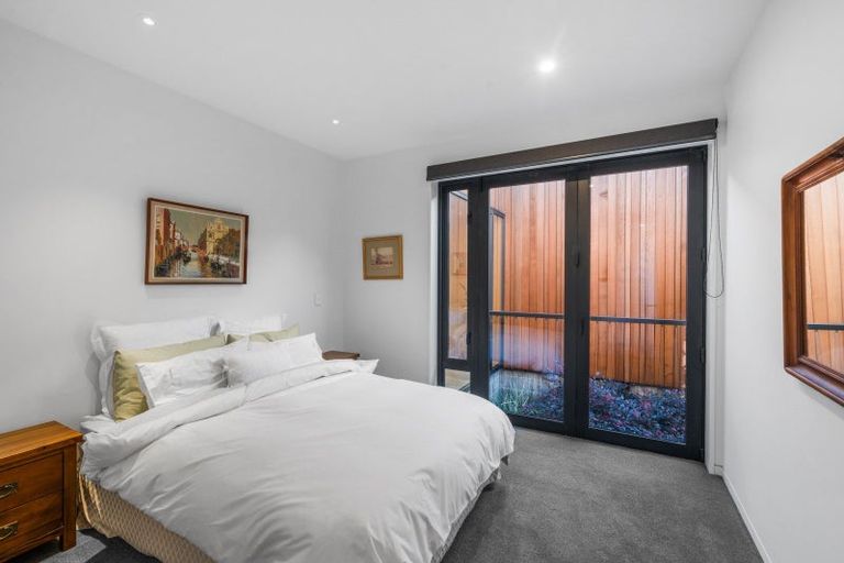 Photo of property in 35 Poynder Avenue, Merivale, Christchurch, 8014